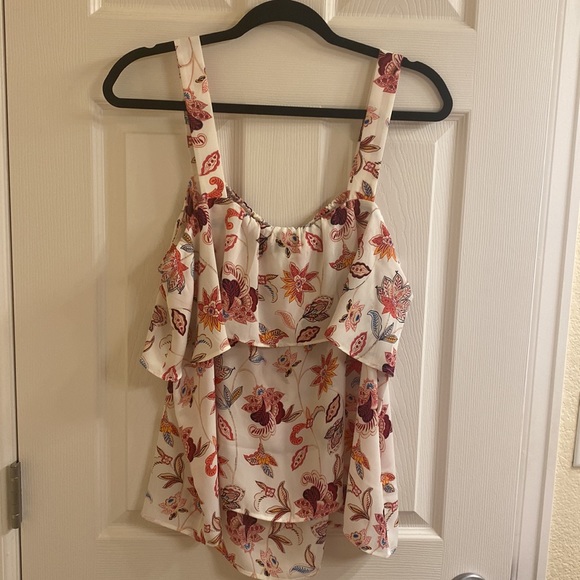 NWOT.  Loft outlet chiffon tank top. - Picture 3 of 6